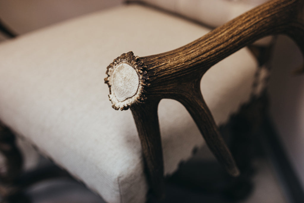 Elk Horn Arm Linen Tufted Chair Chair