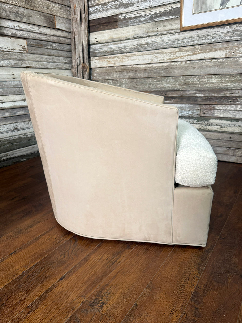 Cape Cod Swivel Chair