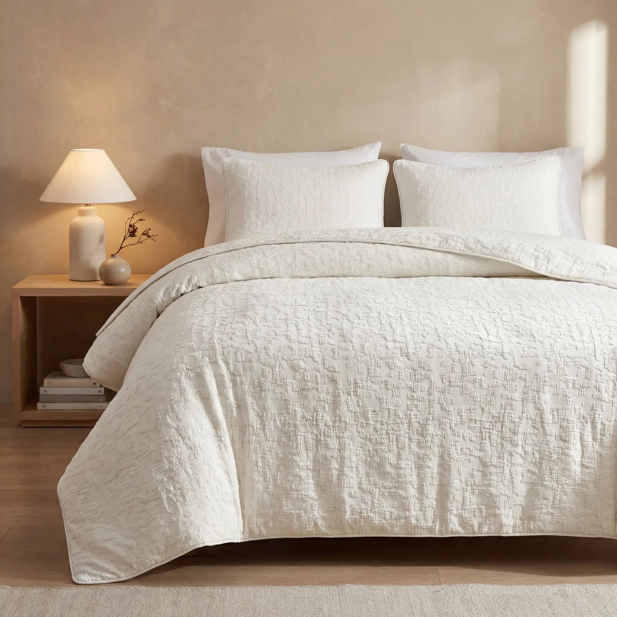 Porto Matelassé Bedding Set - Charcoal