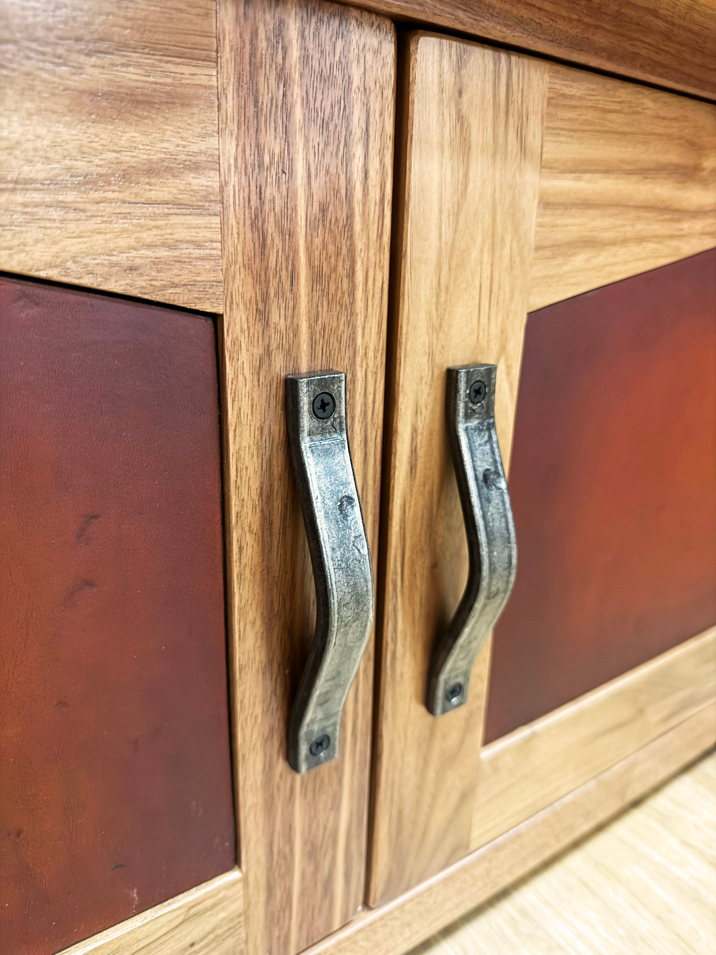 Hill Country 1 Door 1 Drawer Side Table