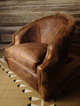 Load image into Gallery viewer, Yellowstone Buffalo Western Leather Swivel Chair