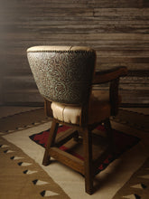 Load image into Gallery viewer, Powder River Western Leather Tufted Barstool