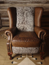 Load image into Gallery viewer, Longhorn Salt &amp; Pepper Cowhide Western Leather Wingback Recliner