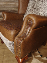 Load image into Gallery viewer, Longhorn Salt &amp; Pepper Cowhide Western Leather Wingback Recliner