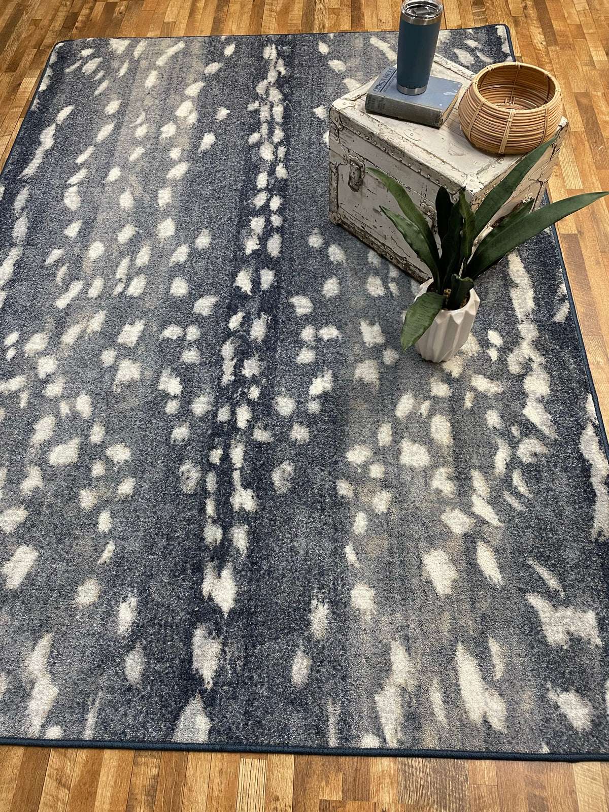 Image of an area rug, Mafaldi Axis Hide - Blue