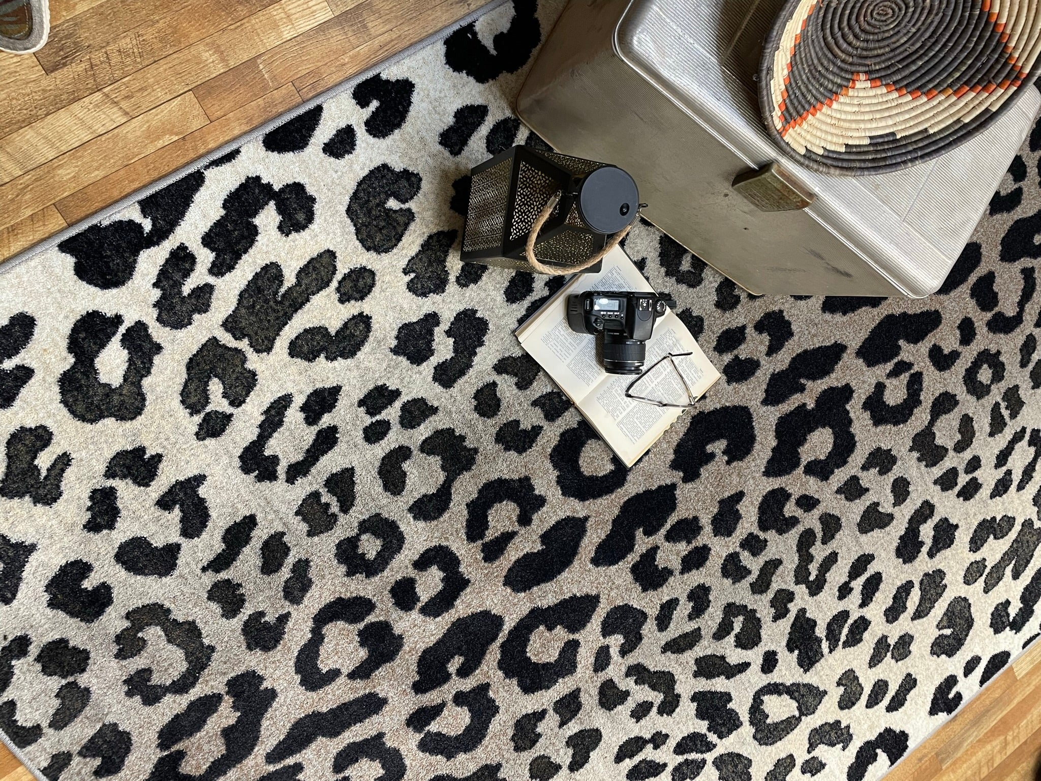 Image of an area rug, Mafaldi Snow Leopard - Silver