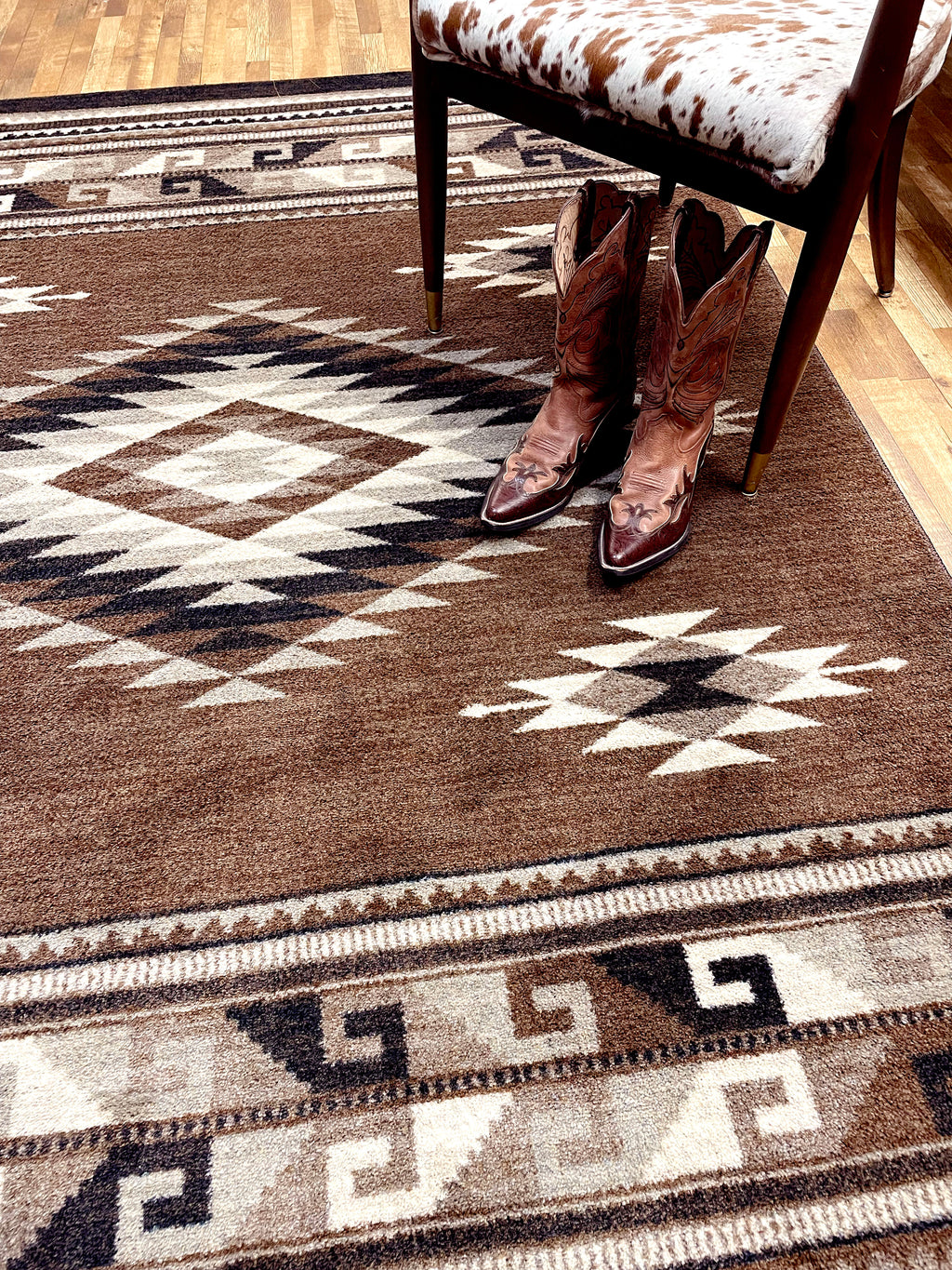 Image of an area rug, River Crossing - Brown