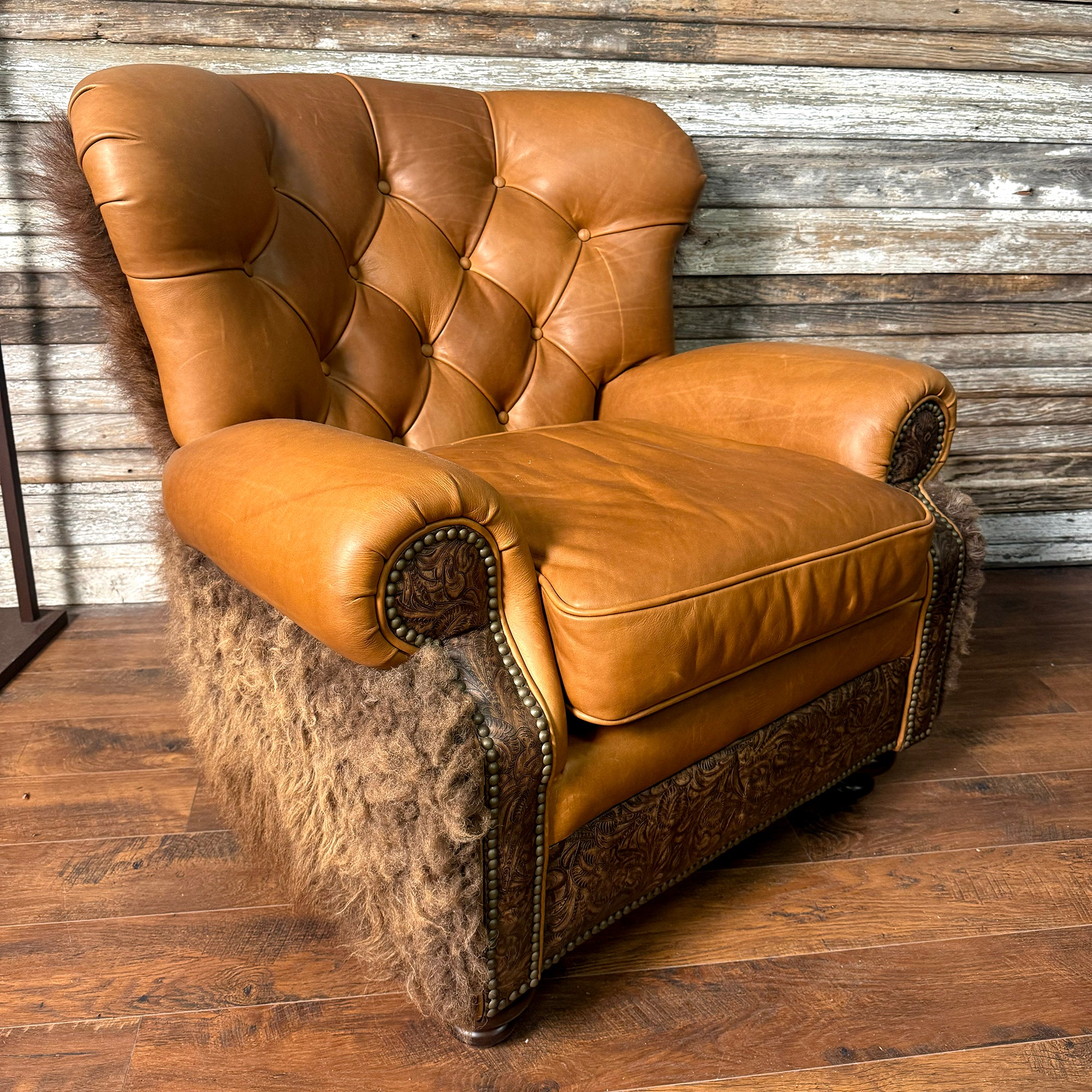 Yellowstone II Curved Chair