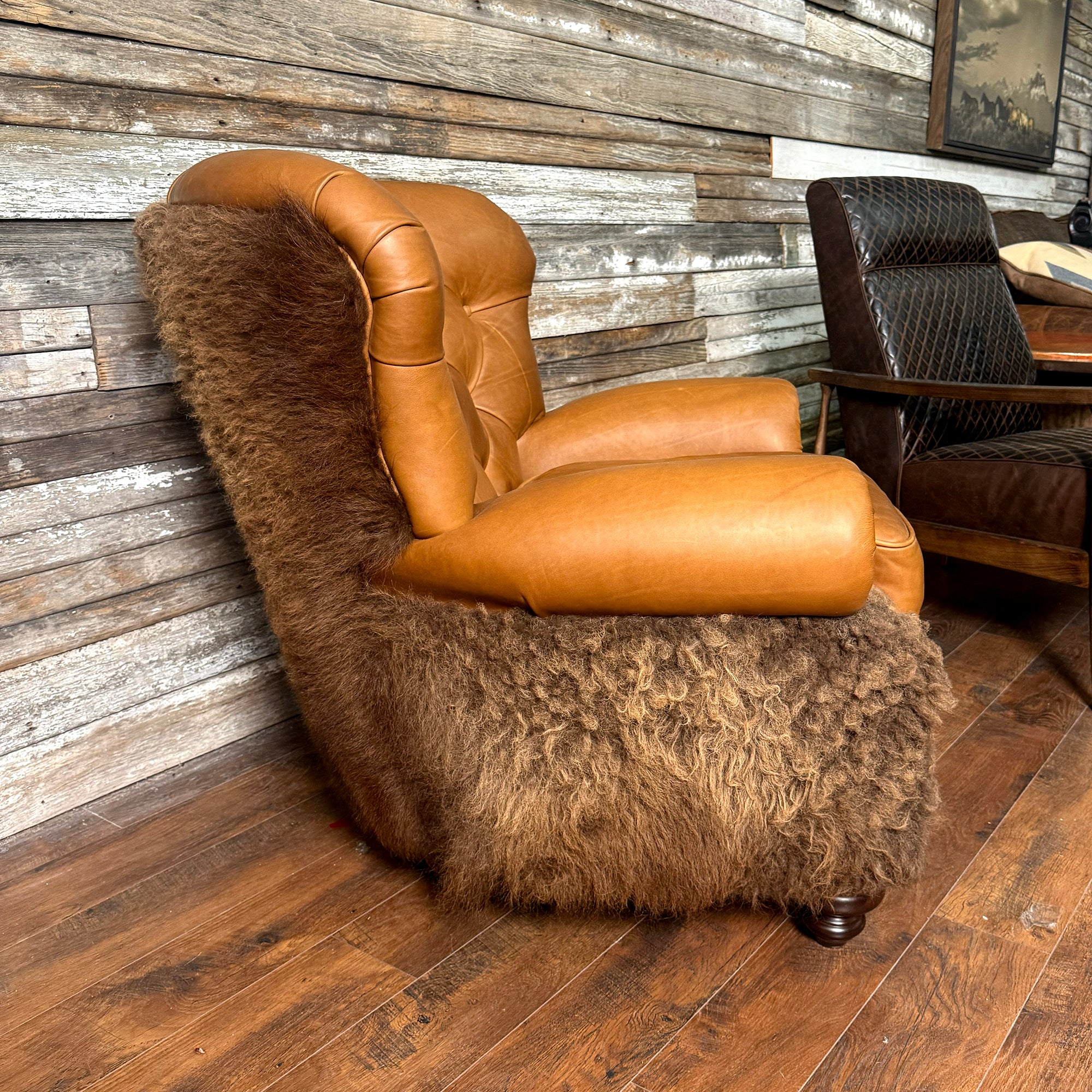 Yellowstone II Curved Chair