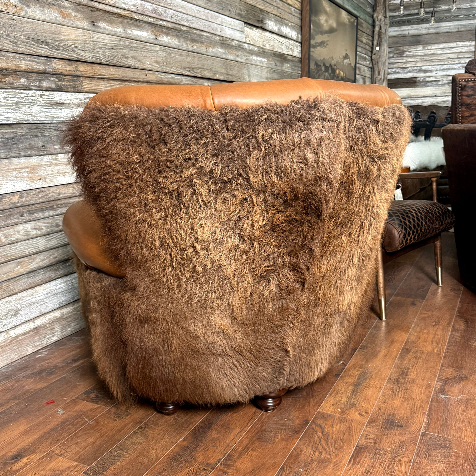 Yellowstone II Curved Chair