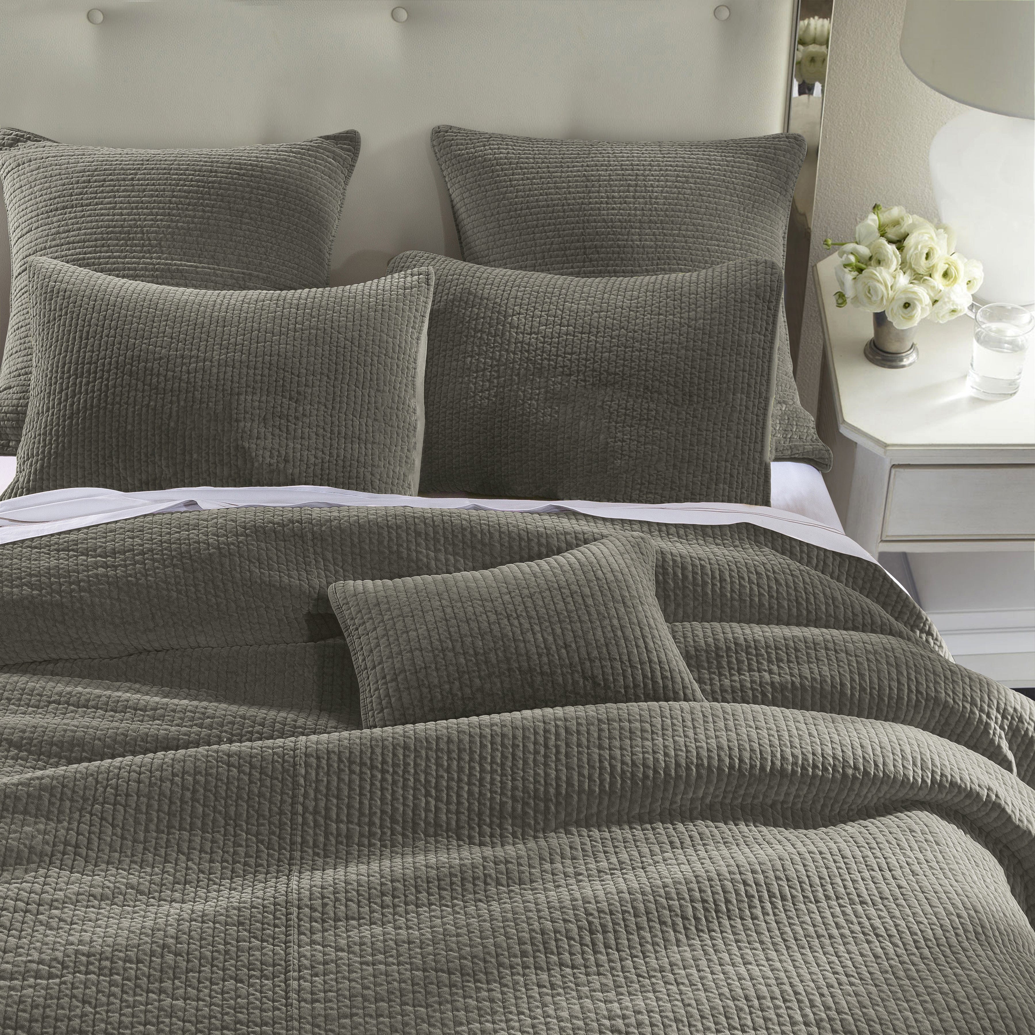 Stonewashed Cotton Velvet Quilt - Gray Quilt