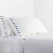Load image into Gallery viewer, white sheet set